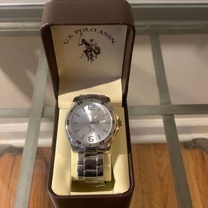 NWOT US POLO ASSN STAINLESS STEEL WATCH